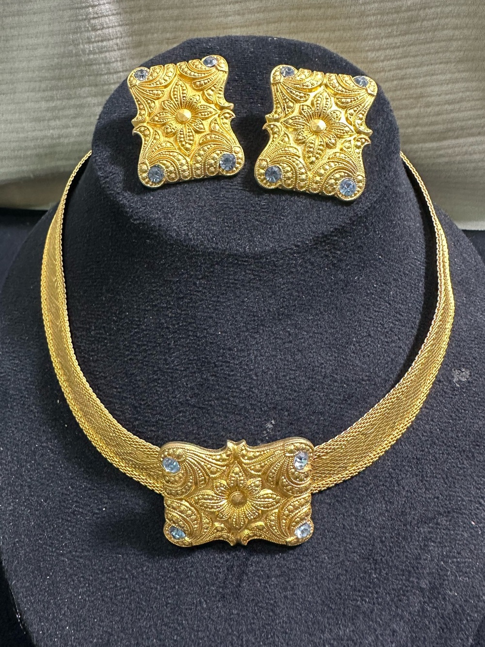 NOS: Vtg Victorian Revival Ornate Collar Necklace & Earring Set